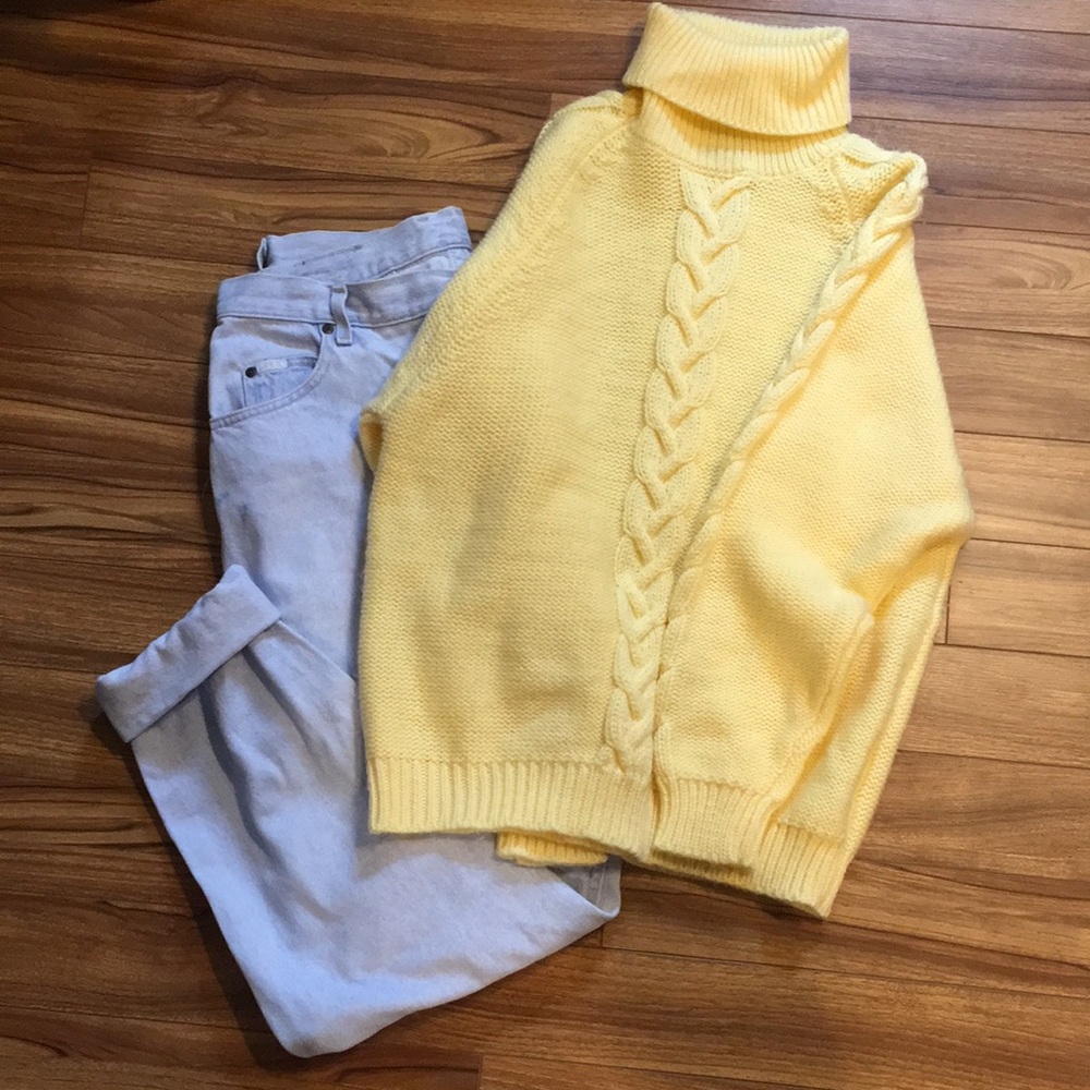 Pastel yellow turtleneck